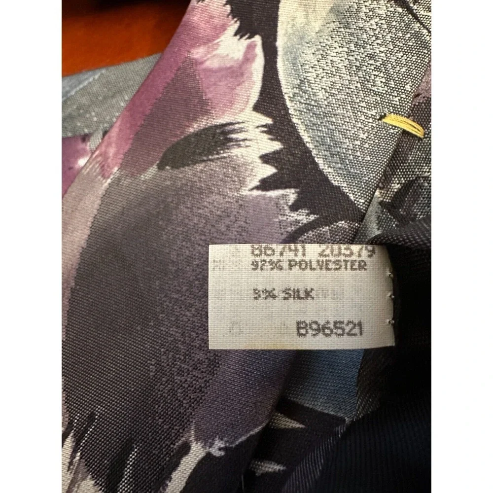 Oscar de la Renta Studio Tie Purple-Green Abstract 97% Poly- 3% Silk  55Lx 3.75W